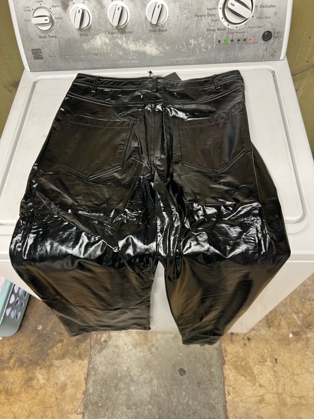 ❤️Shiny Black Patent Faux Leather Pants. Nordstrom bought 🕶️ NWT size large.